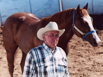 With the freedom to go anywhere in the round pen, TR Dasher chooses to stand right behind Hunt, who has gained his trust and respect. 